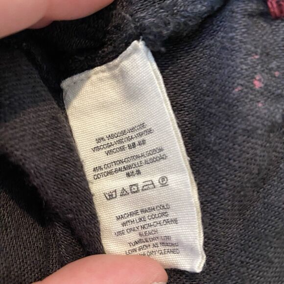 Free People Black Red Embroidery Short Sleeve Romper Size Small missing a hook - Picture 7 of 8